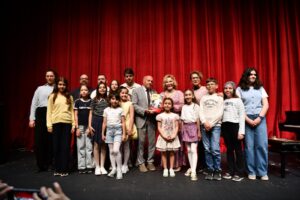 Dünyaca ünlü piyanist Gülsin Onay, Balıkesir’de sahne aldı